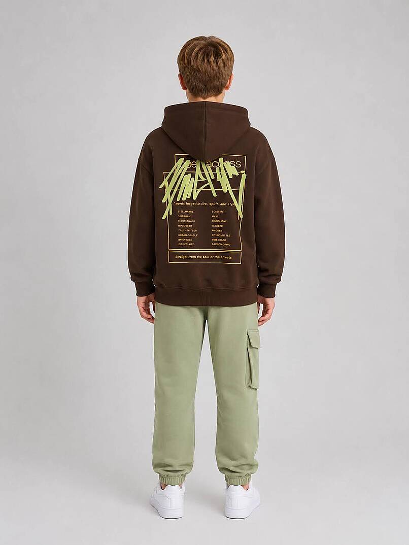 Erkek Çocuk Koyu Kahve Baskılı Hoodie & Yağ Yeşili Kargo Pantolon Kombini  - 4